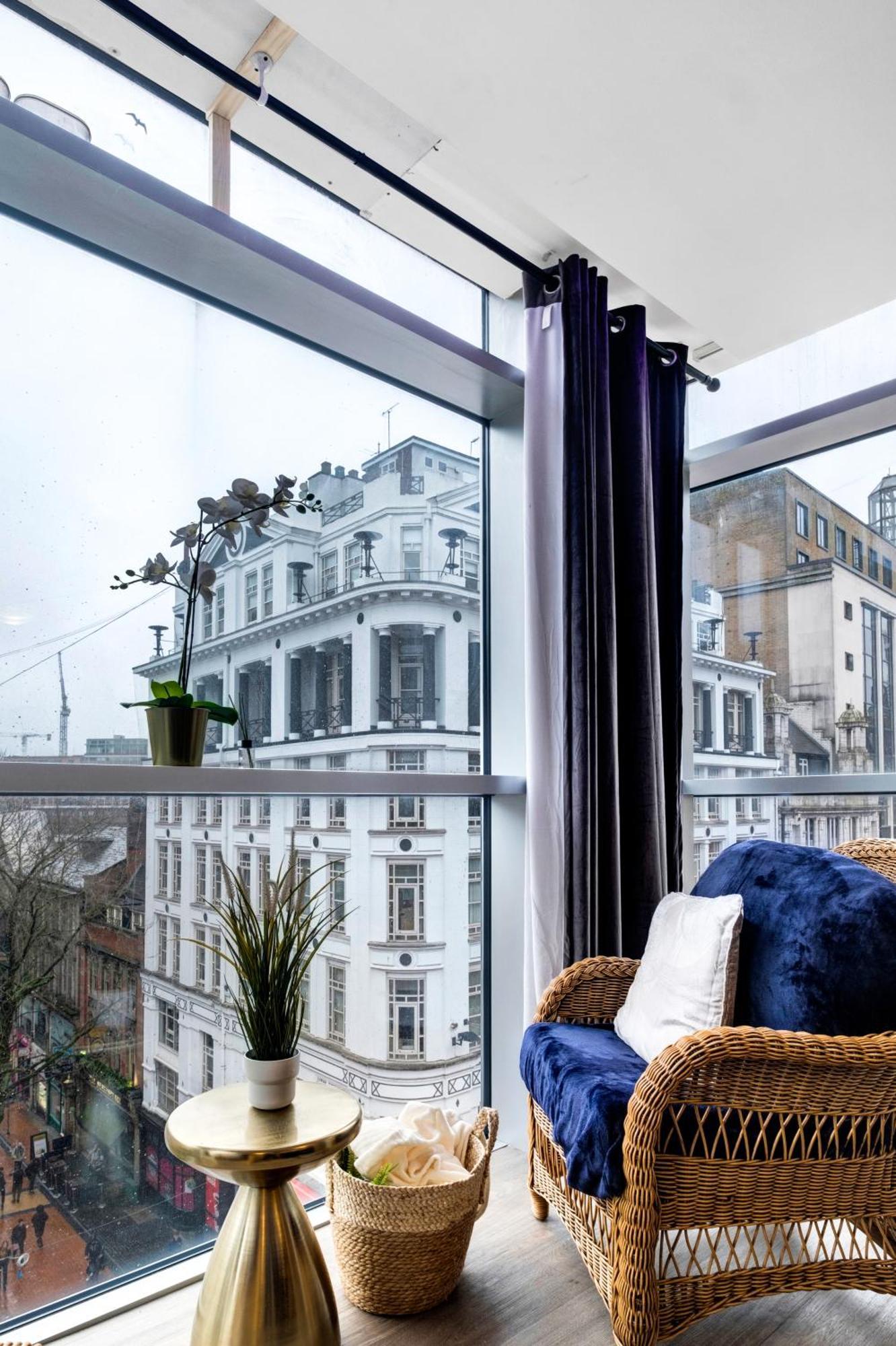 Ultra Stylish 2 Bedroom Apt Centrally Located Бирмингам Екстериор снимка