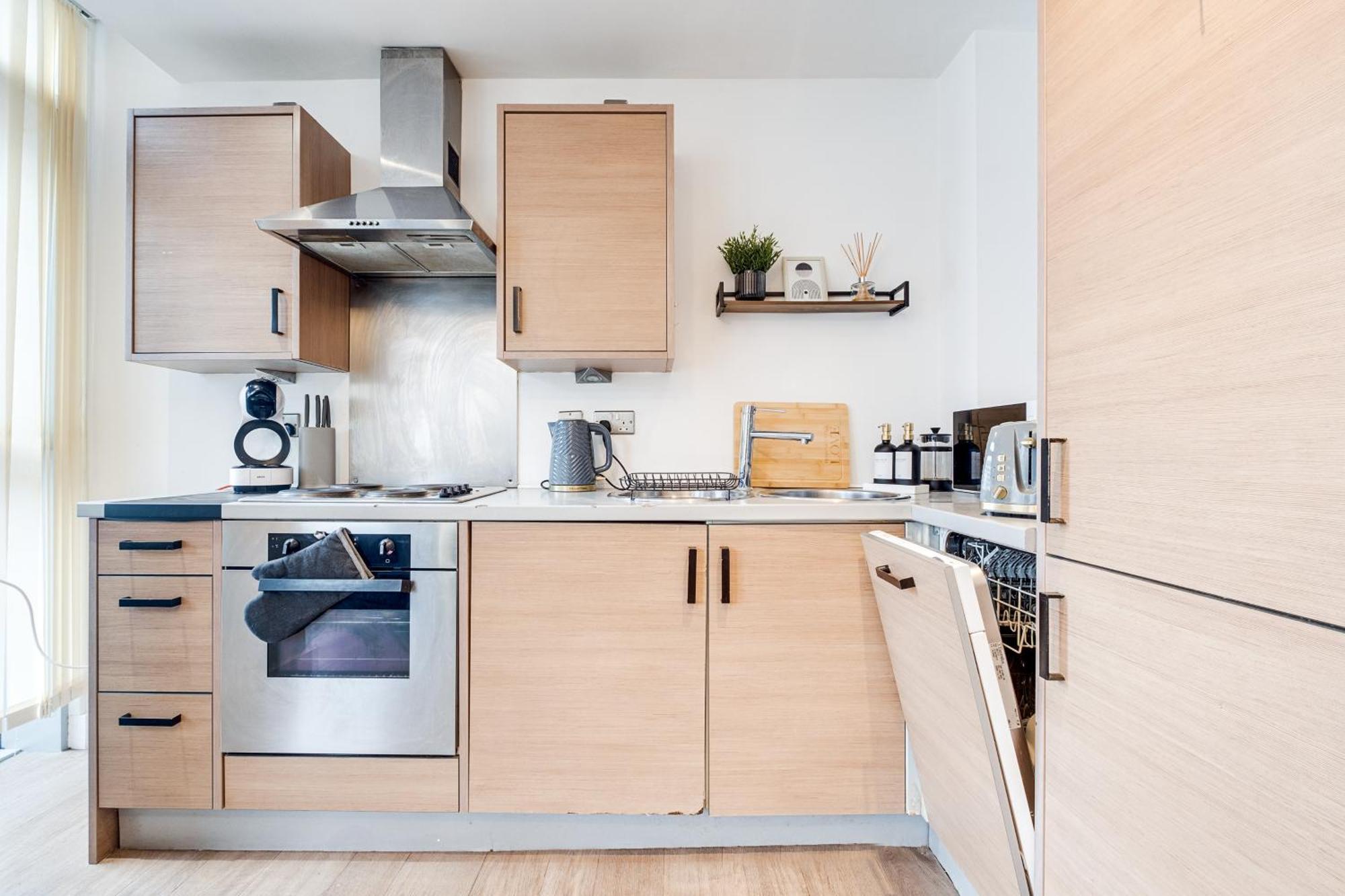 Ultra Stylish 2 Bedroom Apt Centrally Located Бирмингам Екстериор снимка